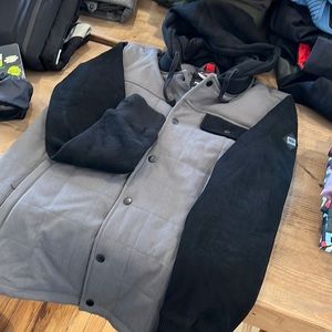 686 Shacket with hoodie sleeves & hood